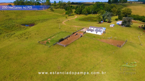 Gilberto Monteiro - Pra ti guria [VDownloader].00_02_41_04.Quadro033_2674873bfd38dcdd36f4572ba2dd7b0ee5d922d8.jpg